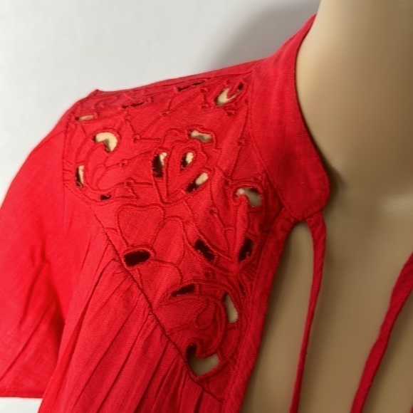 Knox Rose Women's Eyelet blouse Red Floral Pattern (1088ZM) - Picture 3 of 3